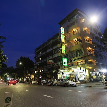 Thara House Hotel Bangkok Ngoại thất bức ảnh