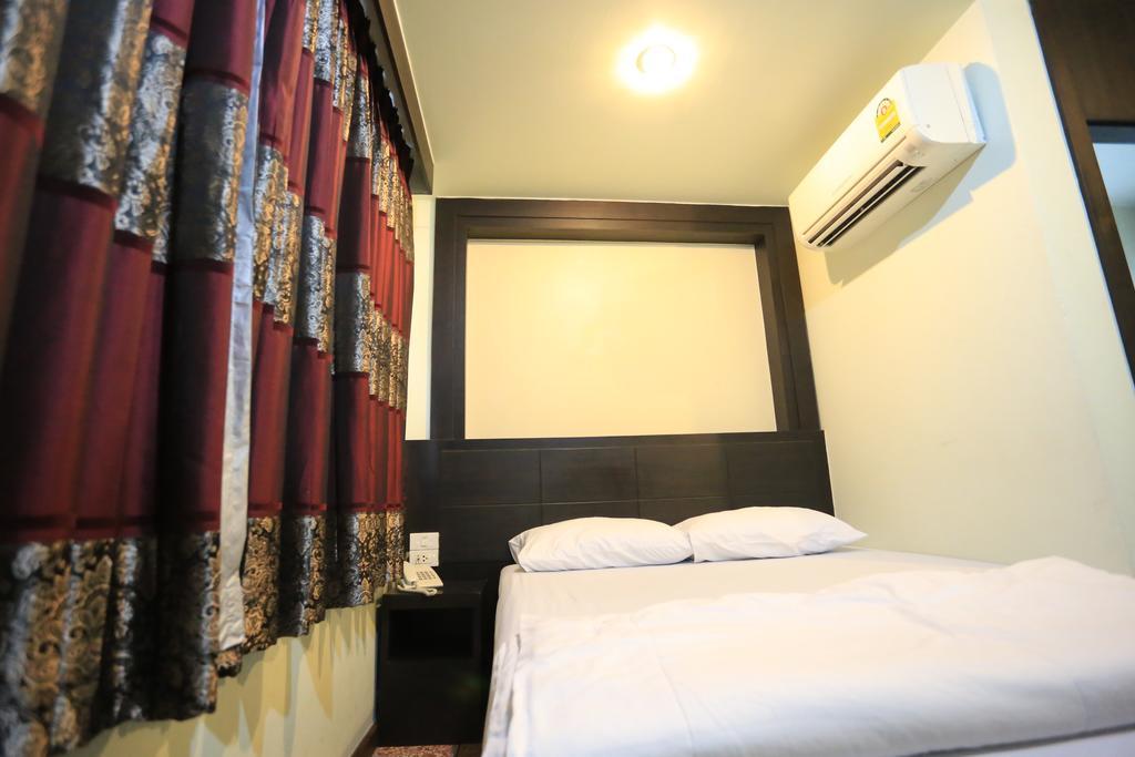 Thara House Hotel Bangkok Phòng bức ảnh