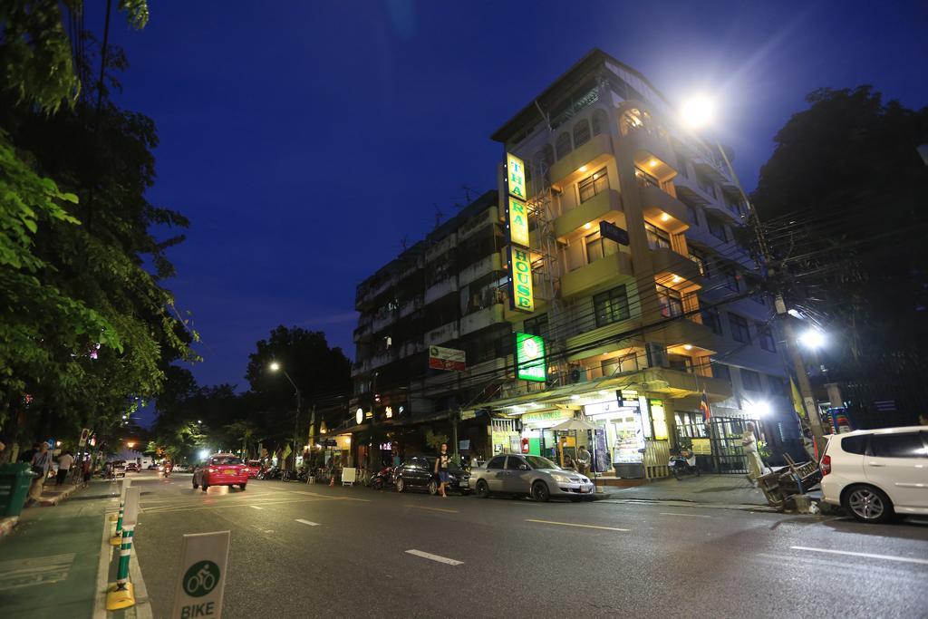 Thara House Hotel Bangkok Ngoại thất bức ảnh