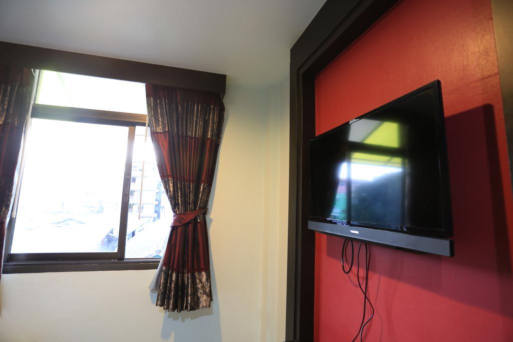Thara House Hotel Bangkok Phòng bức ảnh
