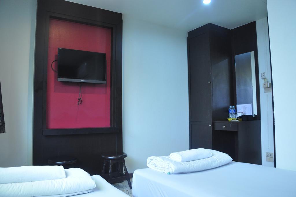 Thara House Hotel Bangkok Phòng bức ảnh