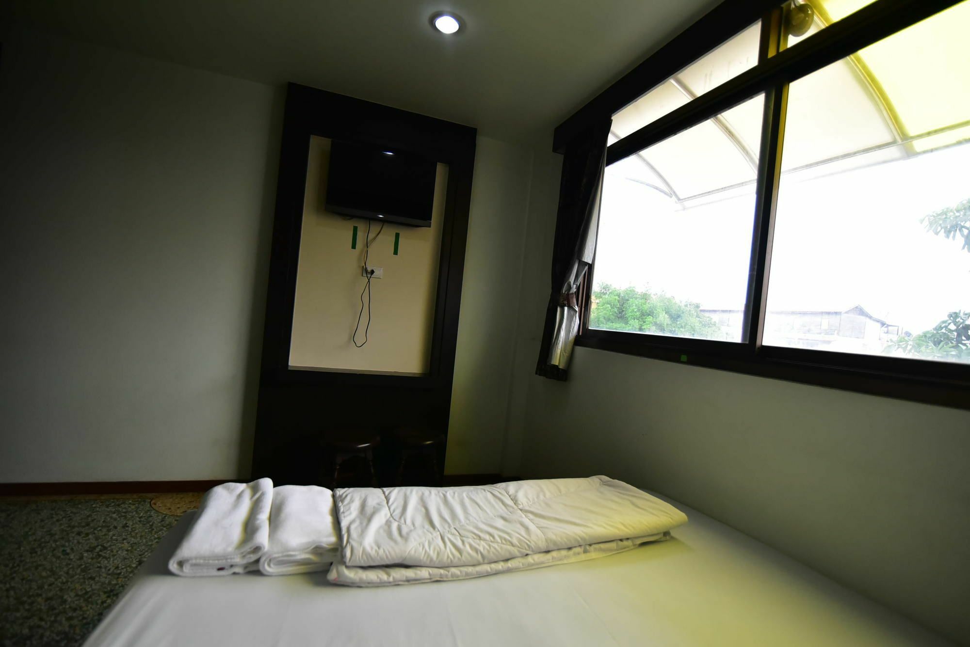 Thara House Hotel Bangkok Ngoại thất bức ảnh